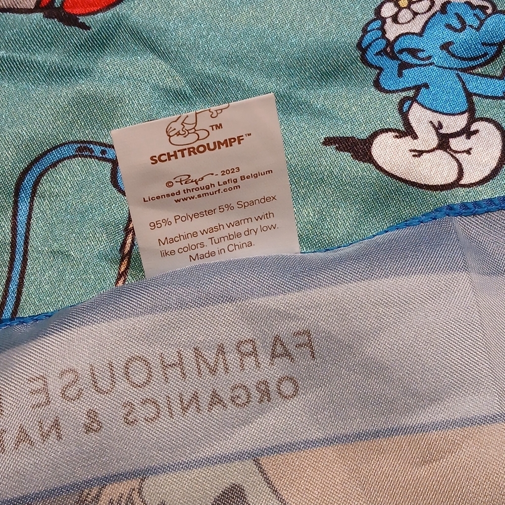 Smurfs Farmhouse Fresh Village Cartoon Scarf - Picture 10 of 12